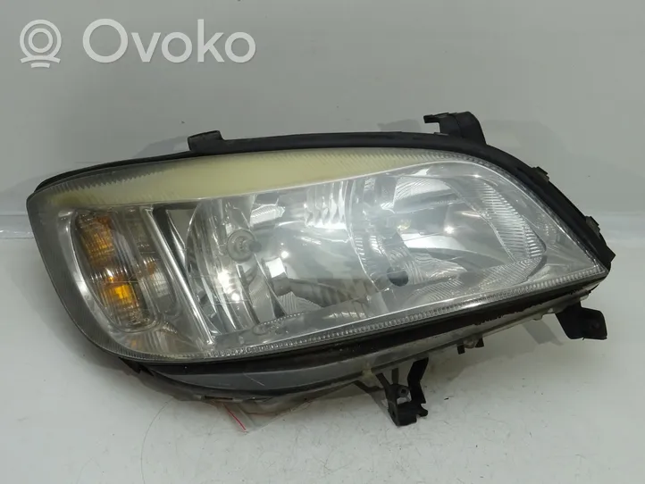 Opel Zafira A Lampa przednia 