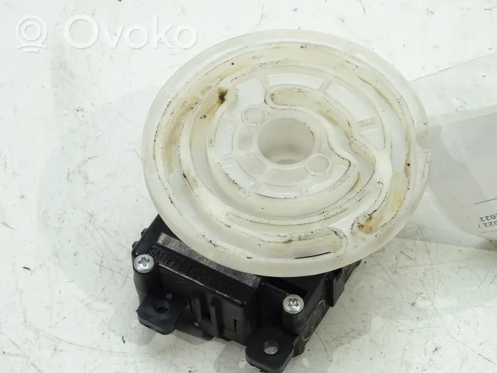 Toyota Highlander XU40 Moteur / actionneur de volet de climatisation 063800-1030