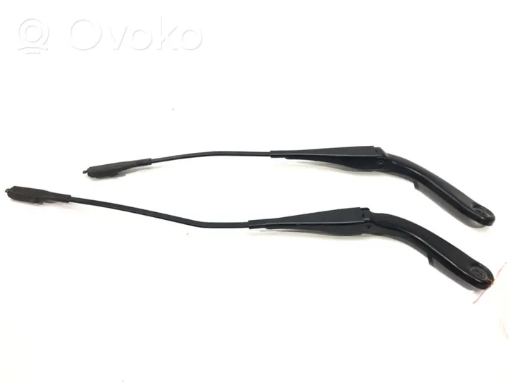 BMW 3 GT F34 Front wiper blade arm W000026577B