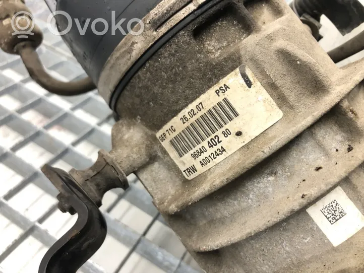 Citroen C4 I Picasso Power steering pump 9684040280