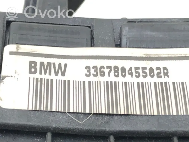 BMW 5 E60 E61 Vairo oro pagalvė 