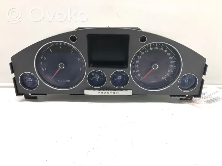 Volkswagen Phaeton Speedometer (instrument cluster) 3D0920881Q