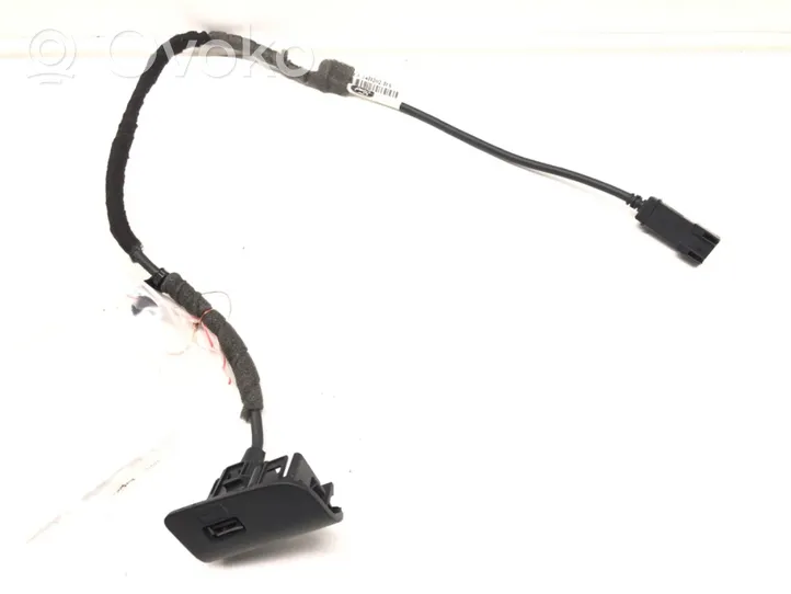 Ford Focus Connecteur/prise USB F1ET-14D202-DA