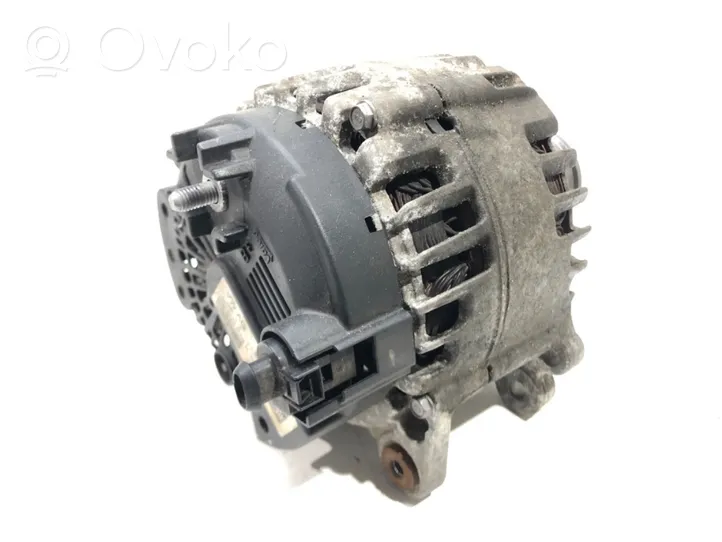 Volkswagen Golf VII Generatore/alternatore 04C903023K