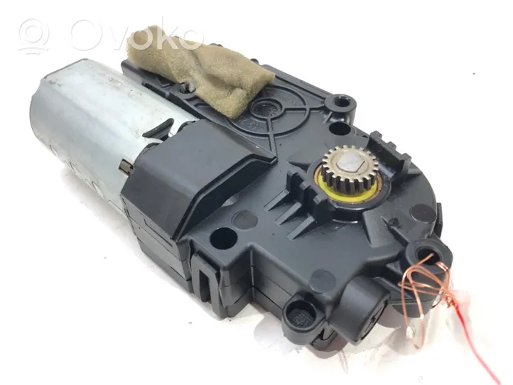 Volkswagen PASSAT CC Motor / Aktuator 3AA905107B