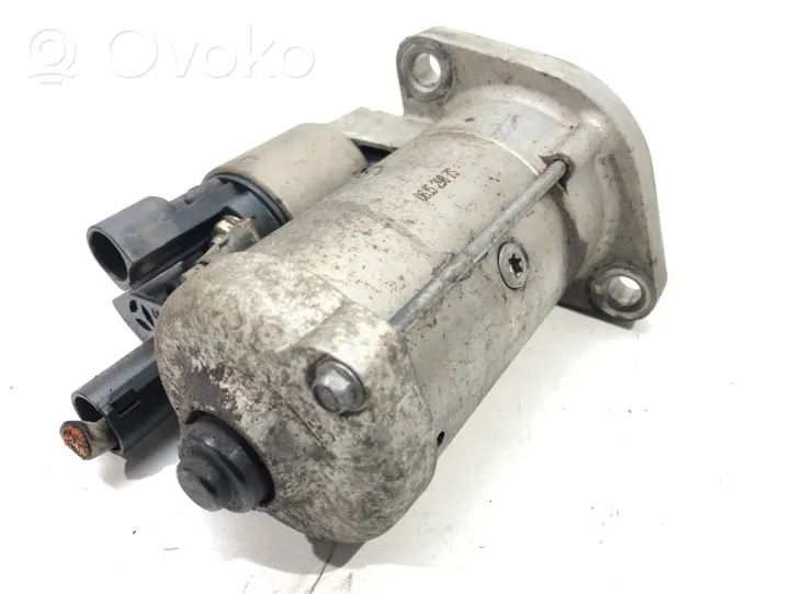 Volkswagen Golf VII Starter motor 02M911024S