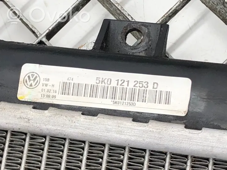 Volkswagen Golf VI Välijäähdyttimen jäähdytin 5K0121253D