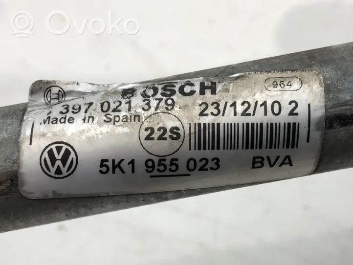 Volkswagen Golf VI Front wiper linkage and motor 5K1955023