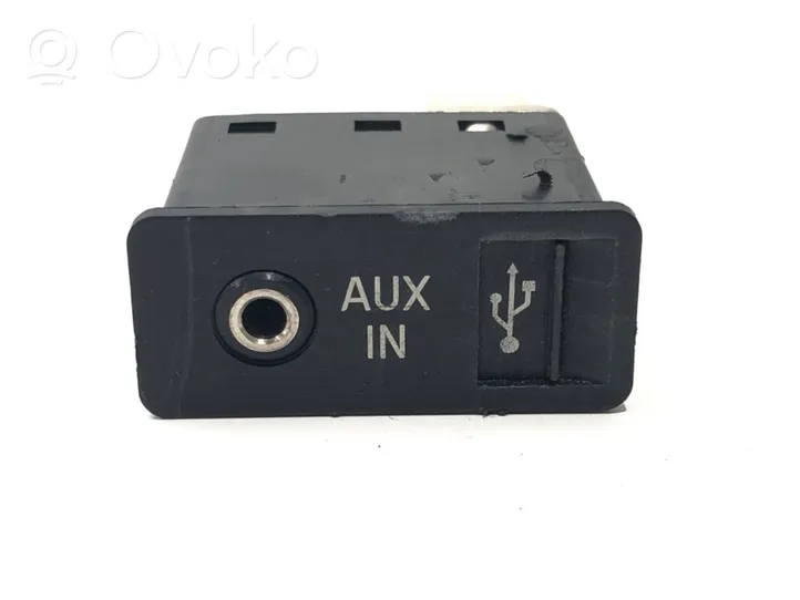 BMW X6 E71 USB-pistokeliitin 9129652