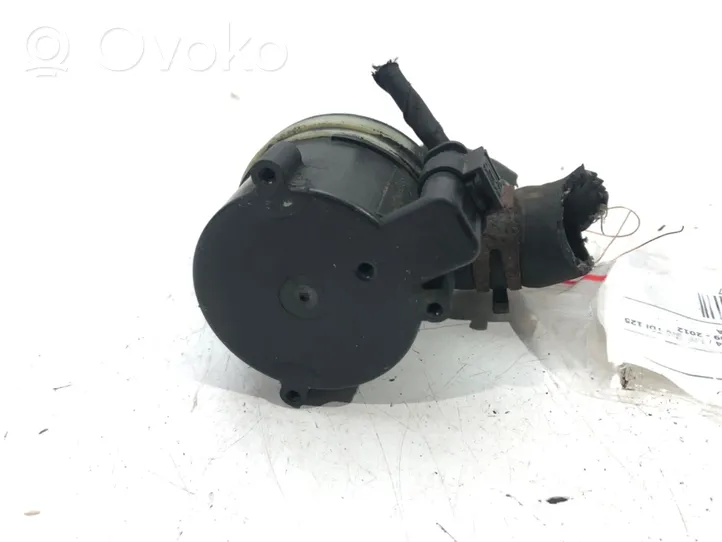 Volkswagen Golf VI Supporto di montaggio del filtro dell’olio 5N0965561A