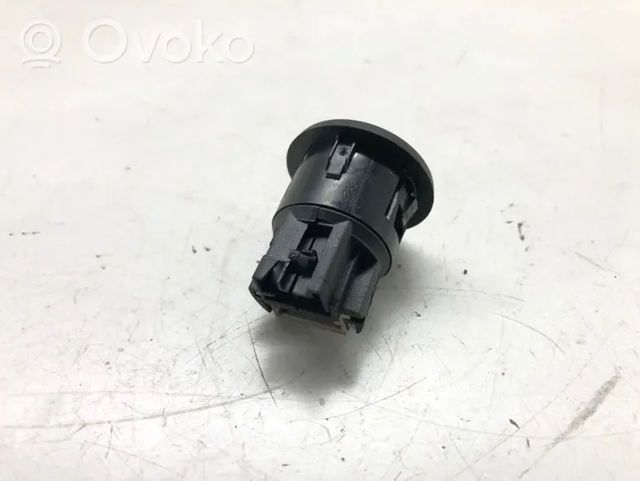 Peugeot 508 USB socket connector 9664795277