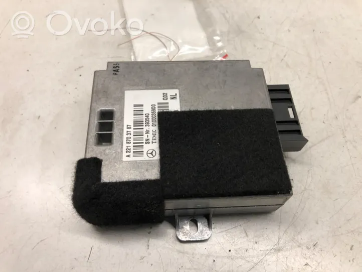 Mercedes-Benz S W221 Endstufe Audio-Verstärker 2218703787