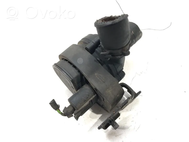 Mercedes-Benz E W211 Supporto di montaggio del filtro dell’olio 0392023000