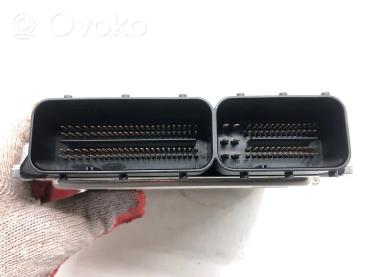 BMW 5 E60 E61 Unité de commande, module ECU de moteur 0281015240