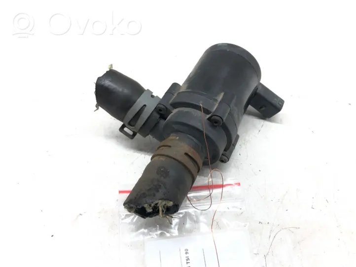 Volkswagen Golf V Supporto di montaggio del filtro dell’olio 1K0965561F