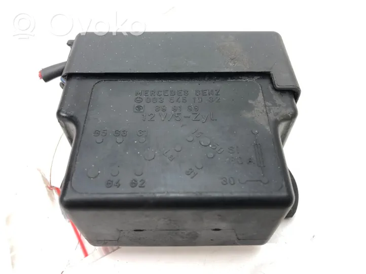 Mercedes-Benz 190 W201 Altra parte del motore 0035451032