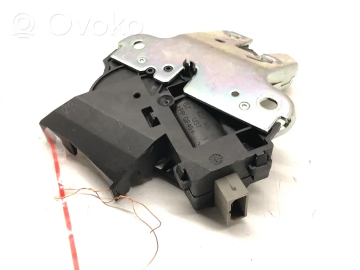 Audi A4 S4 B8 8K Tailgate exterior lock 4F5827505D