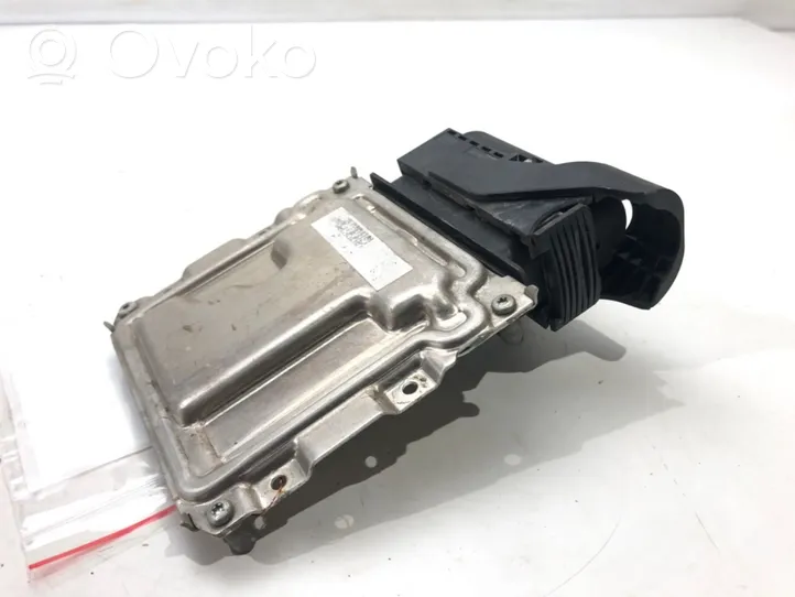 Hyundai Elantra Unité de commande, module ECU de moteur 39130-2B000