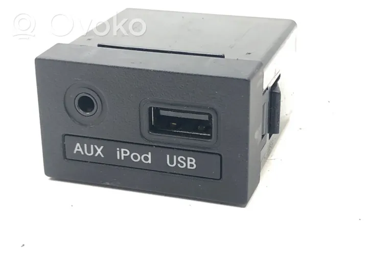Hyundai Elantra USB-pistokeliitin 96120-3X000