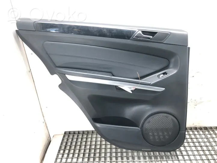 Mercedes-Benz ML W164 Rivestimento del pannello della portiera posteriore 