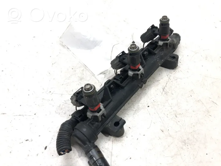 Volkswagen Polo IV 9N3 Fuel main line pipe 03E133320A