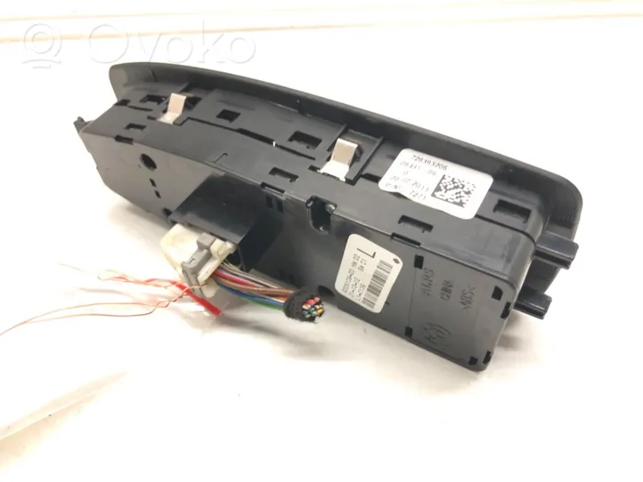 BMW 3 F30 F35 F31 Interruttore di controllo dell’alzacristalli elettrico 9208109