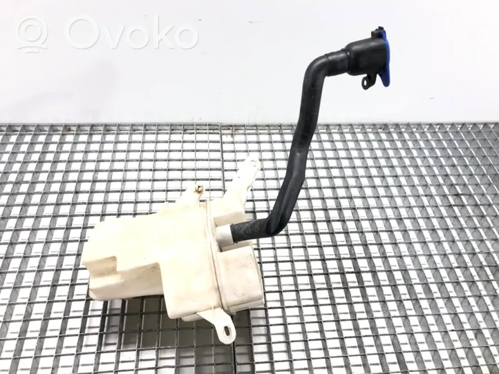 Volvo V70 Windshield washer fluid reservoir/tank 30784233