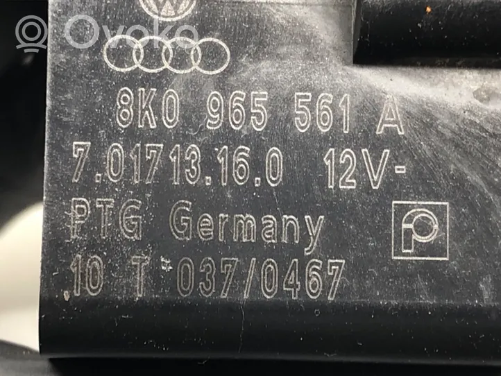 Audi A5 8T 8F Supporto di montaggio del filtro dell’olio 8K0965561A