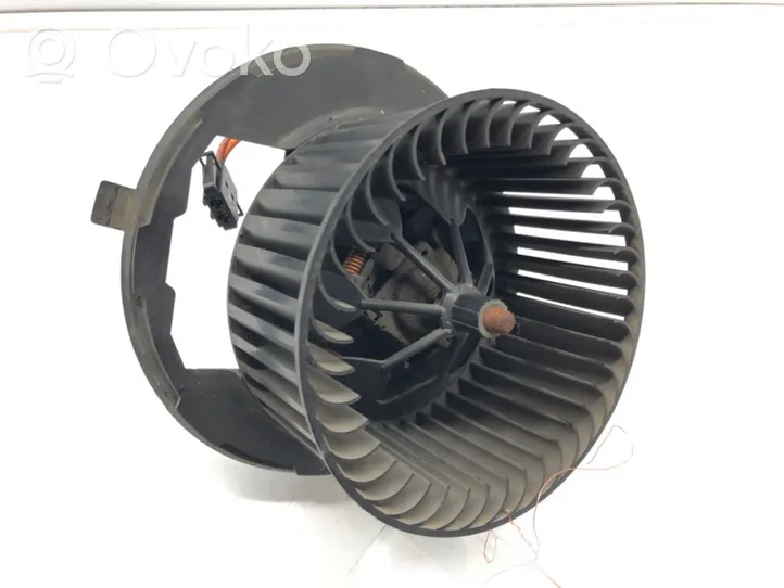 Volkswagen PASSAT B7 Heater fan/blower 3C1820015T