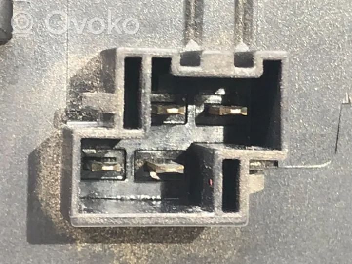 Opel Vectra C Takaluukun ulkopuolinen lukko 495072894