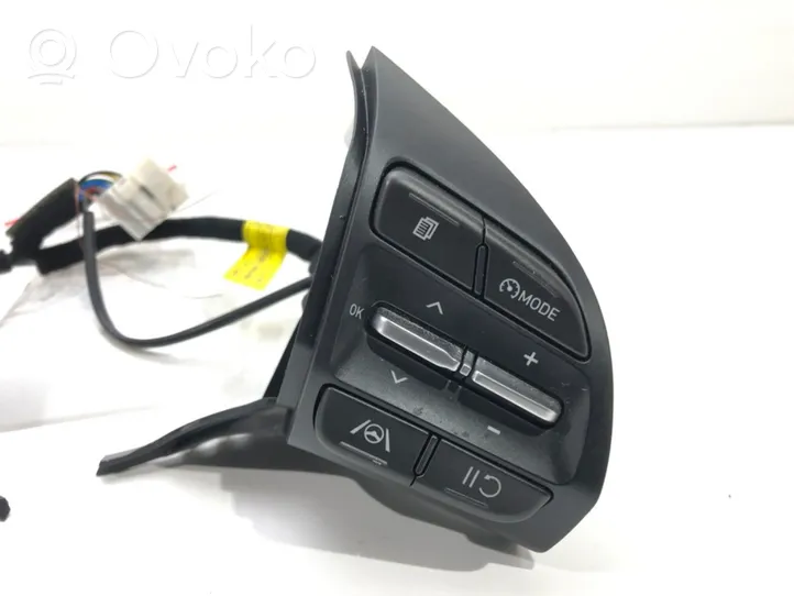 Hyundai i30 Boutons / interrupteurs volant 
