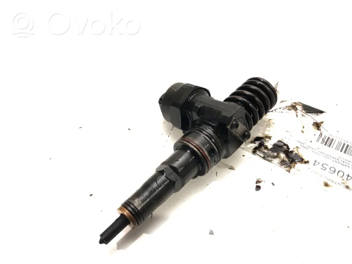 Volkswagen Bora Injecteur de carburant 038130073F