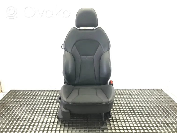 Audi A1 Front passenger seat 