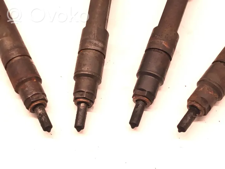 Audi A4 S4 B5 8D Fuel injectors set 028130201T