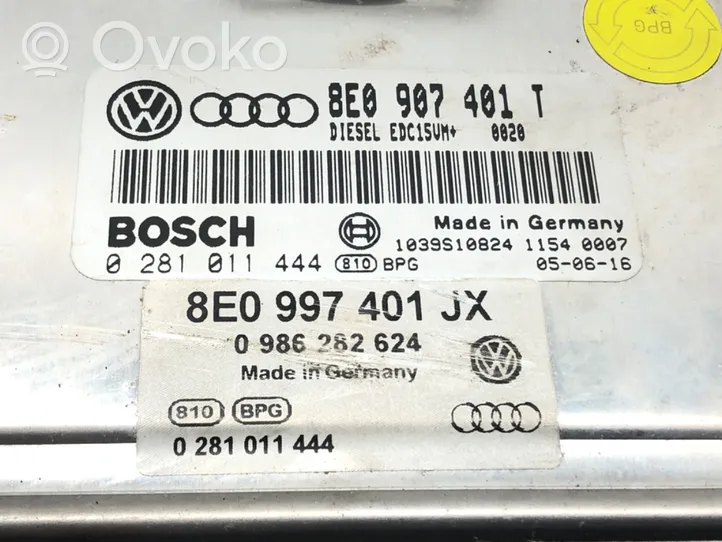 Volkswagen PASSAT B5.5 Moottorin ohjainlaite/moduuli (käytetyt) 8E0907481T