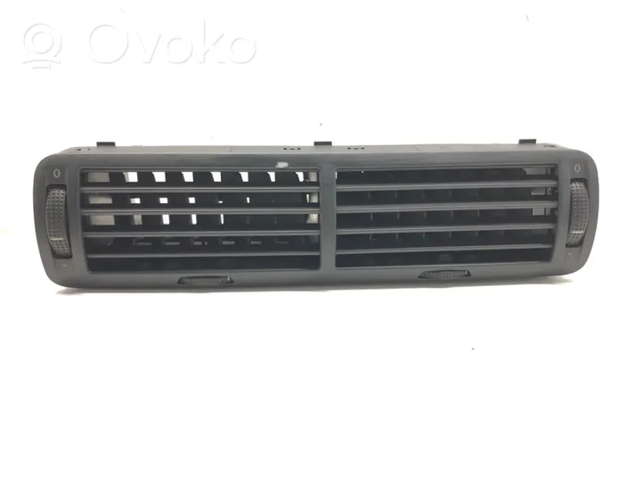 Volkswagen PASSAT B5.5 Copertura griglia di ventilazione laterale cruscotto 3B0819728D