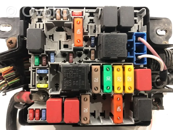 Fiat Punto (199) Skrzynka bezpieczników / Komplet 