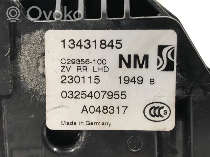 Opel Corsa E Rear door lock 13431845