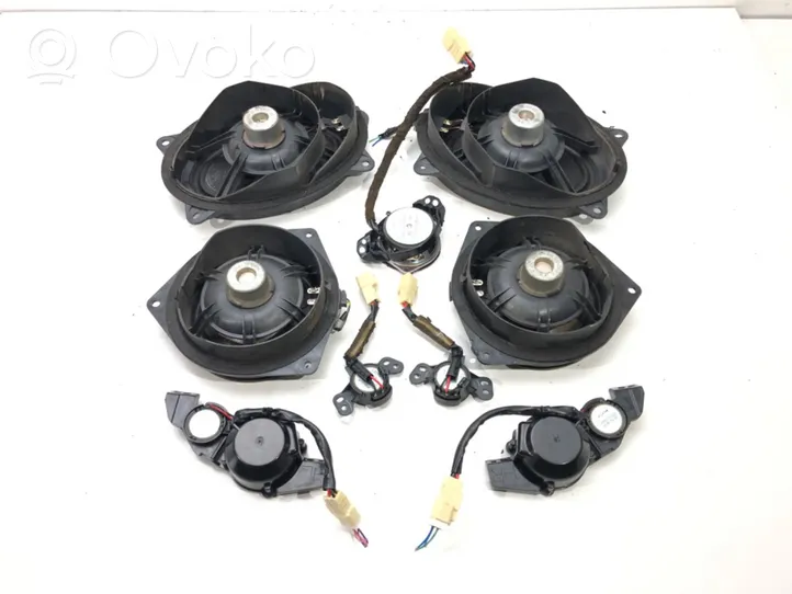 Toyota Avensis T270 Zestaw audio 86160-05170