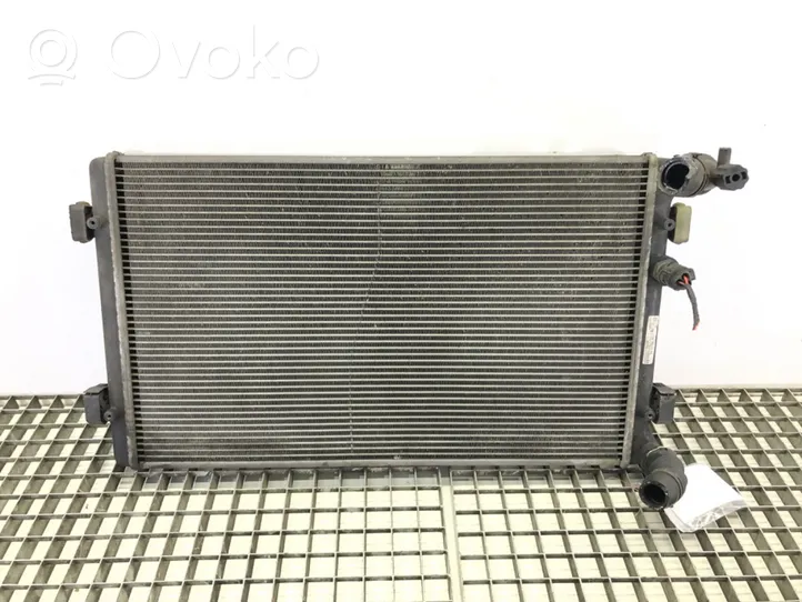 Volkswagen Golf IV Coolant radiator 1J0121253AD