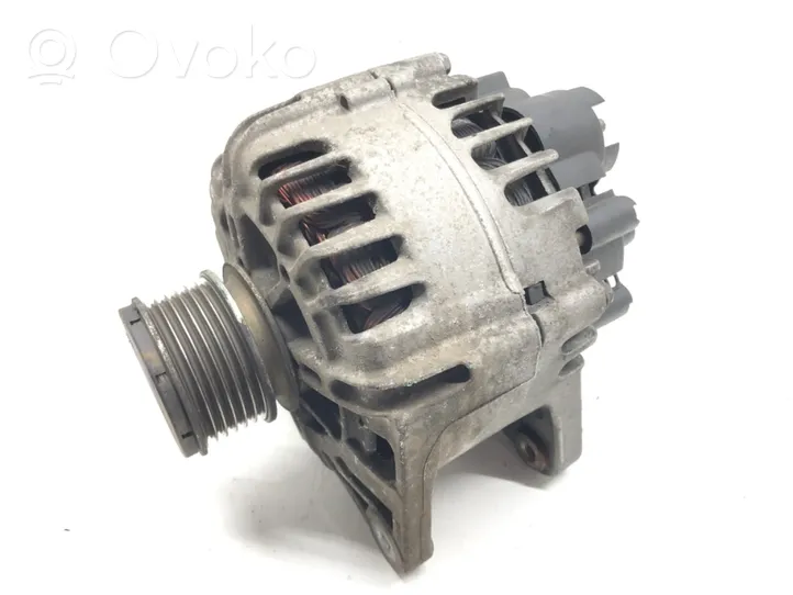 Renault Megane III Alternator 231000027R