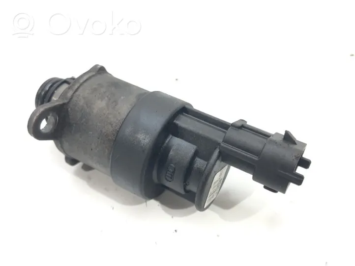 KIA Ceed Regolatore di pressione del carburante 33100-2A600