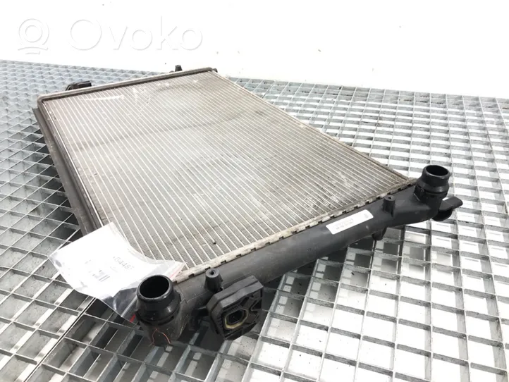 Volkswagen Golf V Radiateur de refroidissement 1K0121251BR