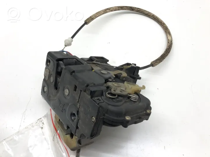 Audi A6 Allroad C5 Front door lock 