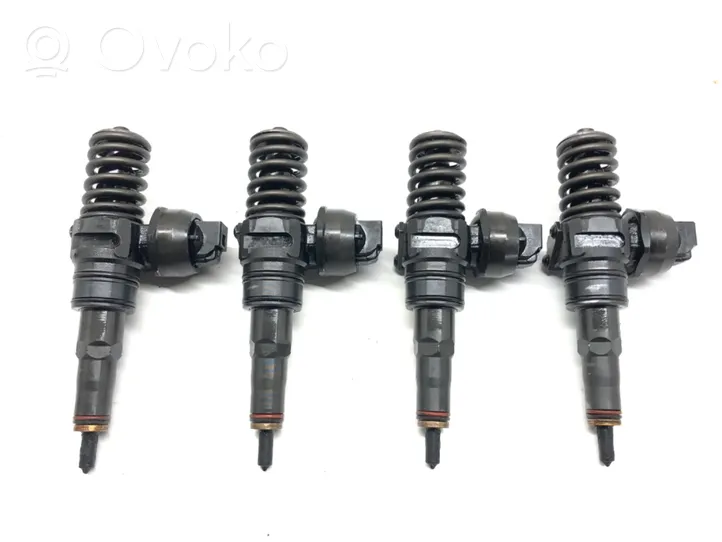 Audi A4 S4 B6 8E 8H Set di iniettori 0414720214