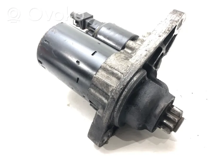 Volkswagen Polo IV 9N3 Starter motor 021911023G