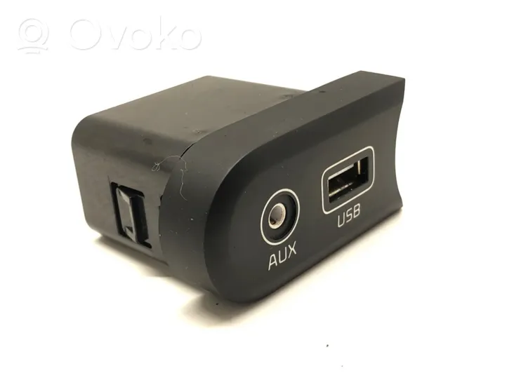 KIA Ceed Connecteur/prise USB 96120-A2200