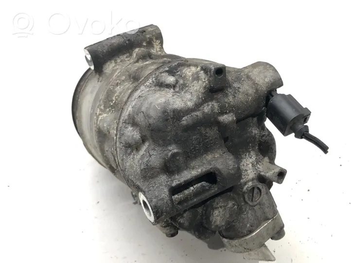 Volkswagen Touran I Ilmastointilaitteen kompressorin pumppu (A/C) 1K0820803S