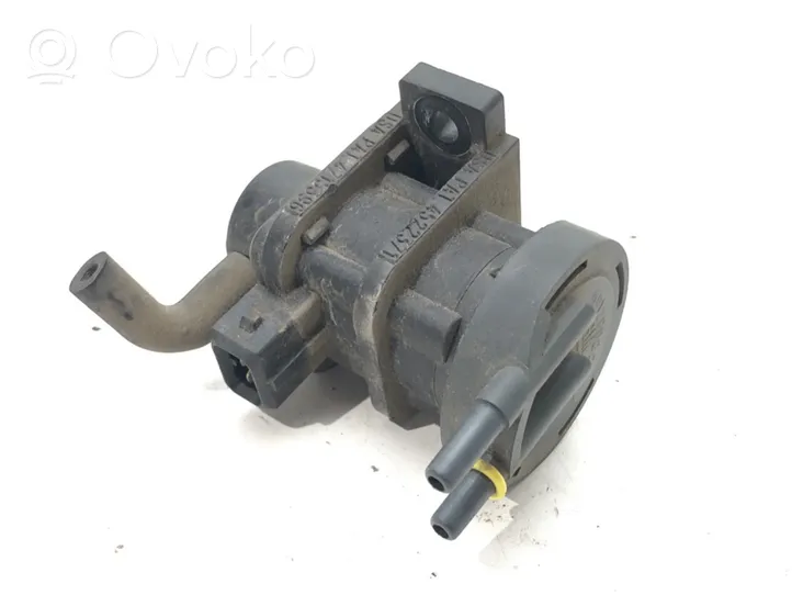 Opel Vectra C Fuel pressure regulator 4522371