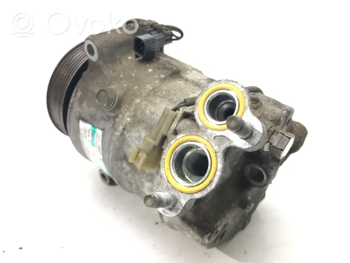 Ford Focus Ilmastointilaitteen kompressorin pumppu (A/C) CV61-19D629-EA